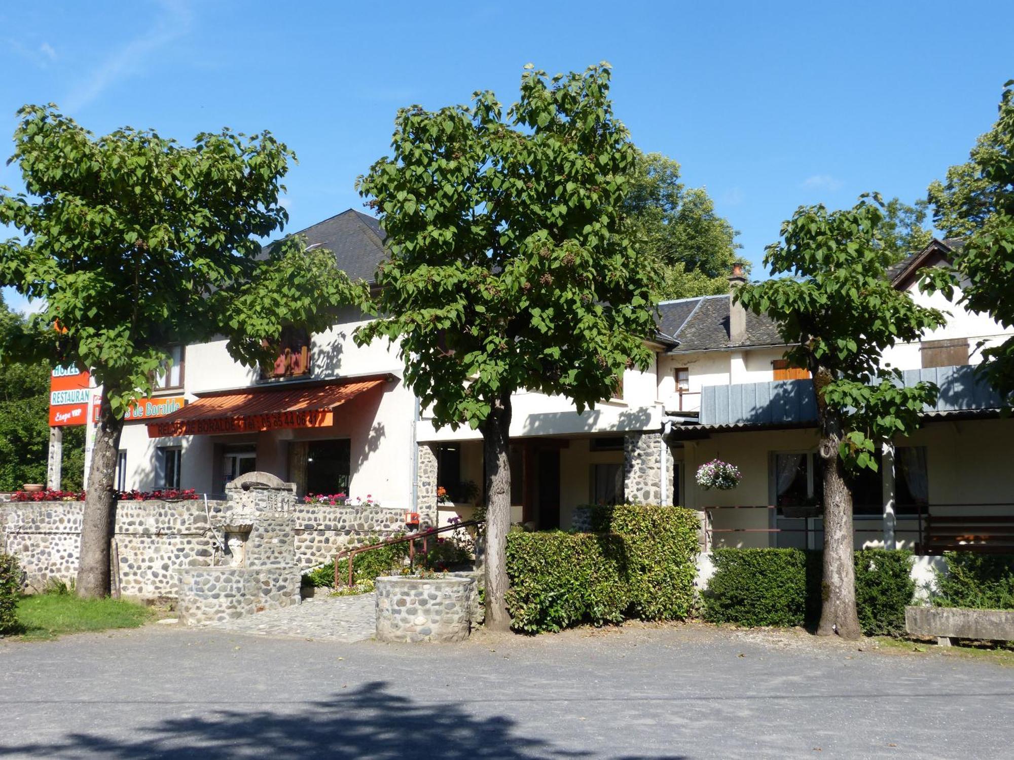 Le Relais de Boralde Hotel Espalion Buitenkant foto